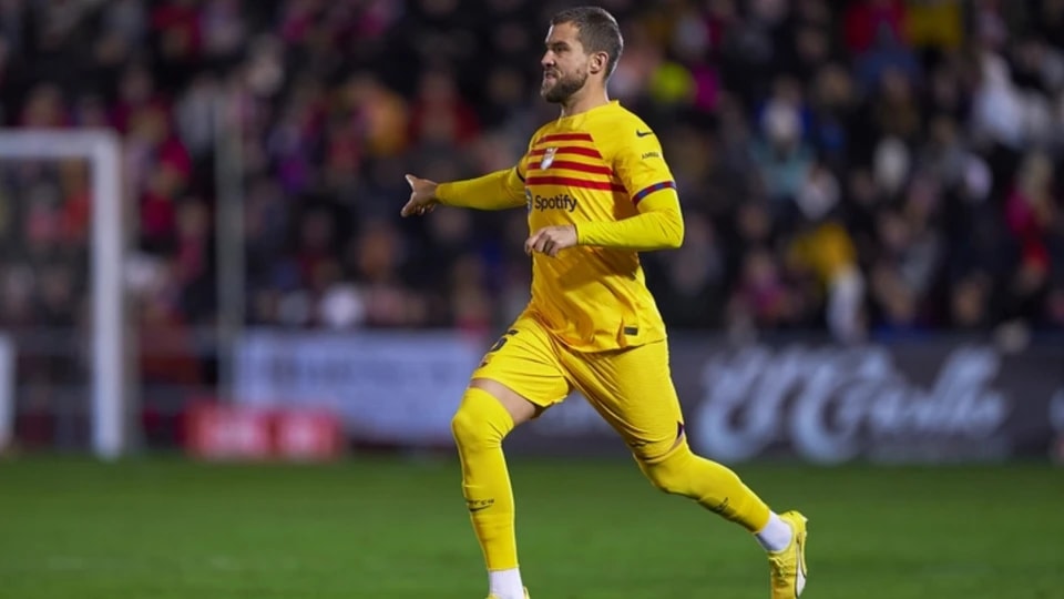 很少, 季将于周六, 阵阿尔梅里 很少, 季将于周六, 阵阿尔梅里