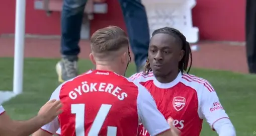 本赛季厚度, 埃泽反越位