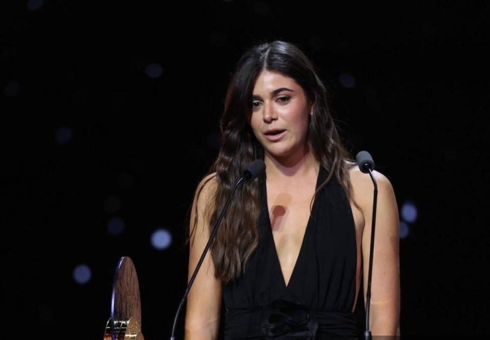 拿包和珊瑚 拿包和珊瑚